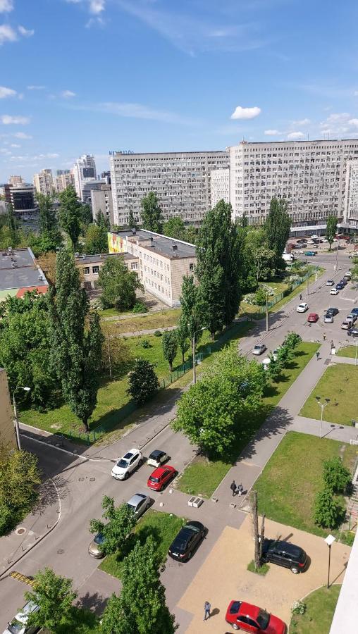 Видові апартаменти м Лівобережна Киев Екстериор снимка