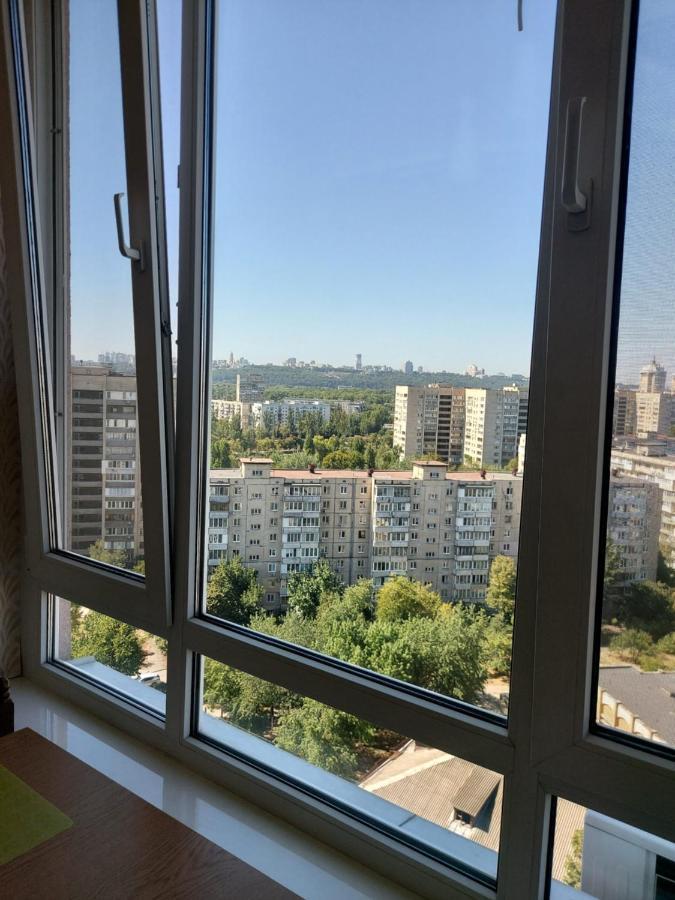 Видові апартаменти м Лівобережна Киев Екстериор снимка